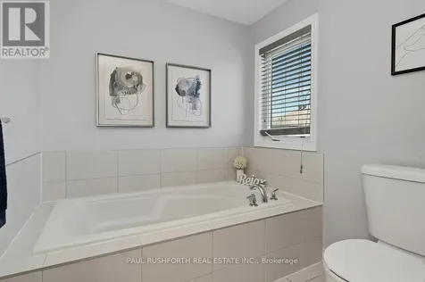 253 Enclave Walk Ottawa ON K1W 0J5