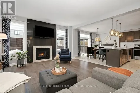 253 Enclave Walk Ottawa ON K1W 0J5