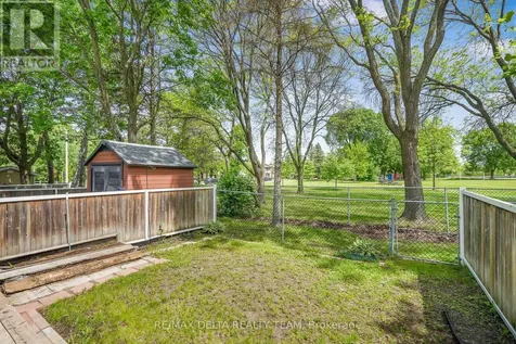 1107 Des Forets Avenue Ottawa ON K1C 5K7
