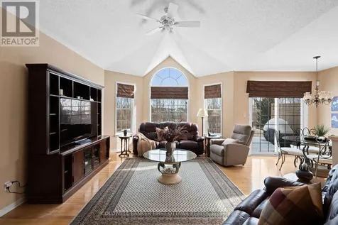 19 Fencerow Way Ottawa ON K2J 4X8