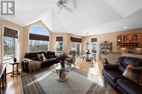 19 Fencerow Way Ottawa ON K2J 4X8