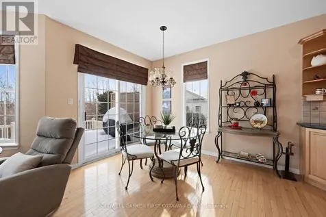 19 Fencerow Way Ottawa ON K2J 4X8