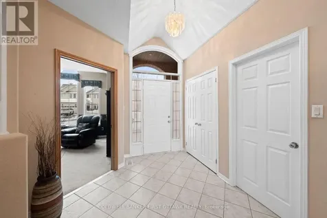 19 Fencerow Way Ottawa ON K2J 4X8