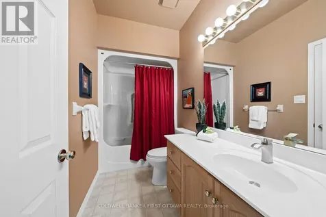 19 Fencerow Way Ottawa ON K2J 4X8