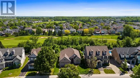 19 Fencerow Way Ottawa ON K2J 4X8