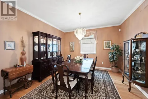 19 Fencerow Way Ottawa ON K2J 4X8