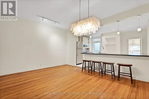 25 Dixon Avenue Toronto (the Beaches) ON M4L 1N2