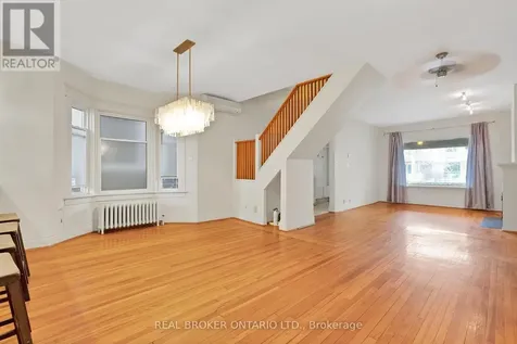25 Dixon Avenue Toronto (the Beaches) ON M4L 1N2