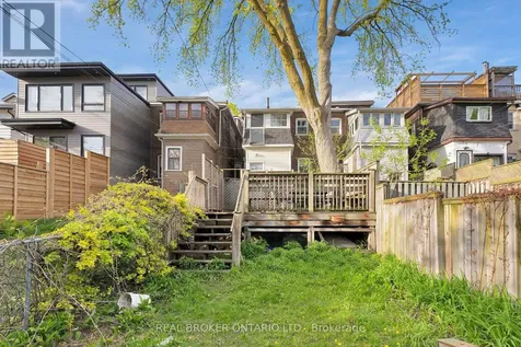25 Dixon Avenue Toronto (the Beaches) ON M4L 1N2