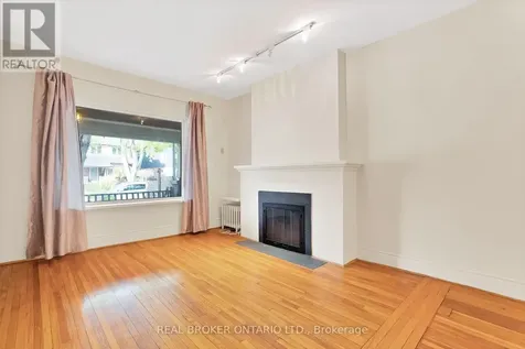 25 Dixon Avenue Toronto (the Beaches) ON M4L 1N2