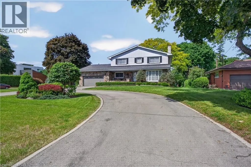 564 Mountain Brow Boulevard Hamilton ON L8T 1A9