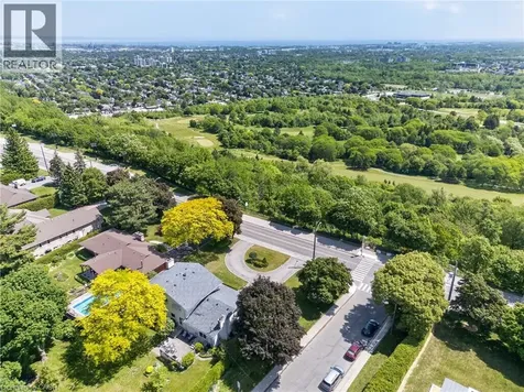 564 Mountain Brow Boulevard Hamilton ON L8T 1A9