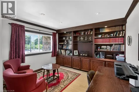564 Mountain Brow Boulevard Hamilton ON L8T 1A9
