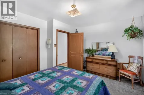 564 Mountain Brow Boulevard Hamilton ON L8T 1A9