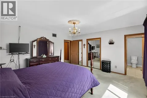 564 Mountain Brow Boulevard Hamilton ON L8T 1A9