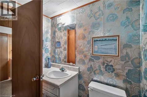 564 Mountain Brow Boulevard Hamilton ON L8T 1A9
