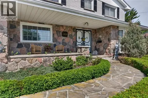564 Mountain Brow Boulevard Hamilton ON L8T 1A9