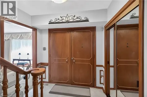 564 Mountain Brow Boulevard Hamilton ON L8T 1A9