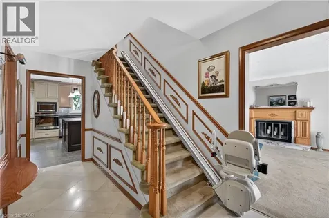 564 Mountain Brow Boulevard Hamilton ON L8T 1A9