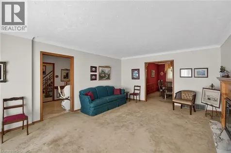564 Mountain Brow Boulevard Hamilton ON L8T 1A9