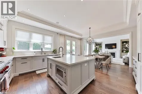 408 Saville Crescent Oakville ON L6L 3T8