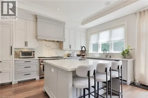 408 Saville Crescent Oakville ON L6L 3T8
