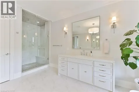 408 Saville Crescent Oakville ON L6L 3T8