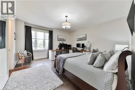 408 Saville Crescent Oakville ON L6L 3T8