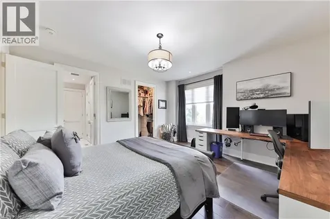 408 Saville Crescent Oakville ON L6L 3T8