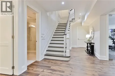 408 Saville Crescent Oakville ON L6L 3T8
