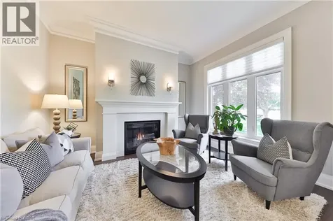 408 Saville Crescent Oakville ON L6L 3T8