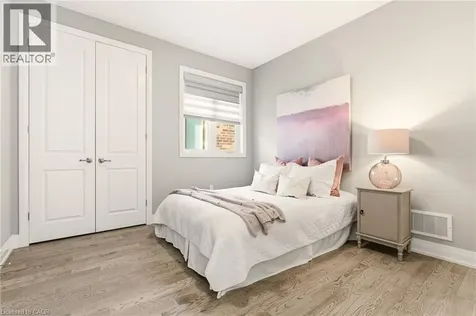1456 Ford Strathy Crescent Oakville ON L6H 3W9