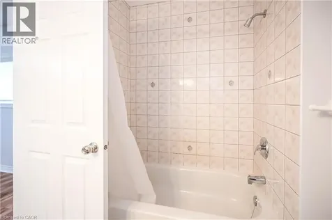 296 Winterberry Drive Stoney Creek ON L8J 2N5