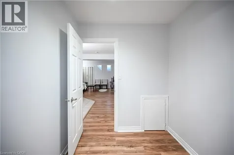 296 Winterberry Drive Stoney Creek ON L8J 2N5