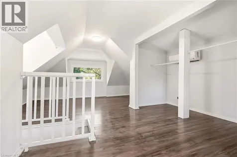 48 Glendale Avenue South Hamilton ON L8M 3E8
