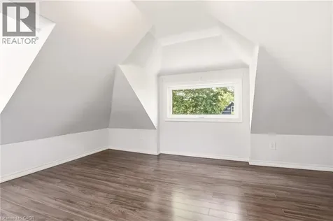 48 Glendale Avenue South Hamilton ON L8M 3E8