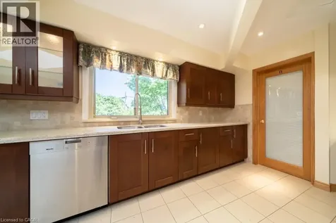 47 Westminster Avenue Hamilton ON L9C 4L8