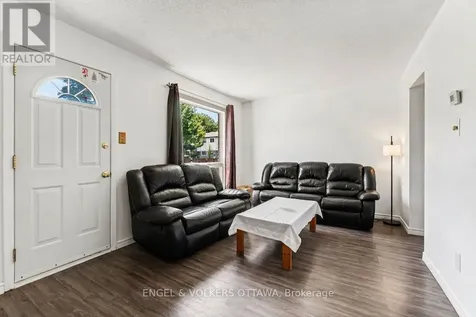 4557 Dora Crescent Ottawa ON K1J 8S5