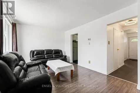 4557 Dora Crescent Ottawa ON K1J 8S5