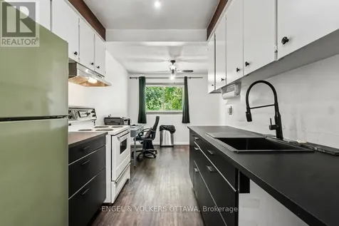 4557 Dora Crescent Ottawa ON K1J 8S5