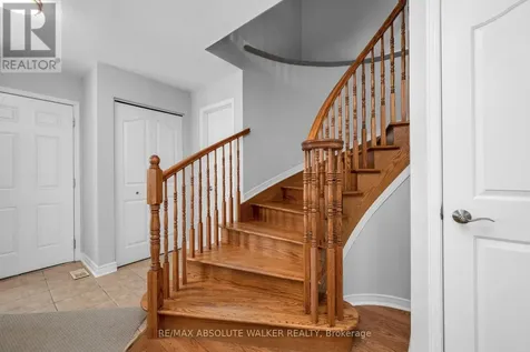 2351 Glandriel Crescent Ottawa ON K4A 4S8