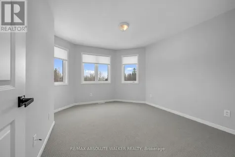 2351 Glandriel Crescent Ottawa ON K4A 4S8