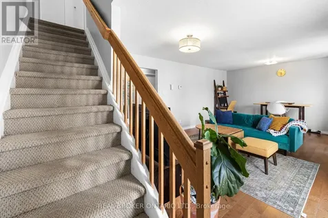 7 Timberview Way Ottawa ON K2H 9M5