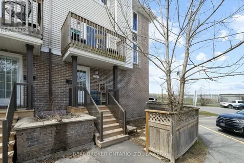 7 Timberview Way Ottawa ON K2H 9M5