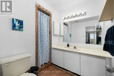 7 Timberview Way Ottawa ON K2H 9M5