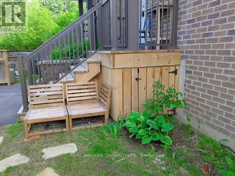 7 Timberview Way Ottawa ON K2H 9M5