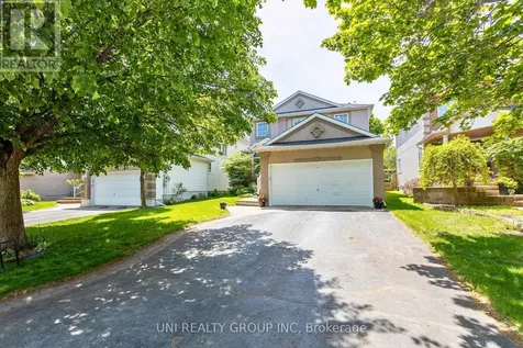 11 Langford Crescent Ottawa ON K2K 2N4