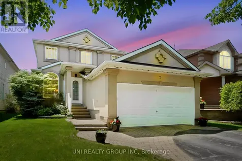 11 Langford Crescent Ottawa ON K2K 2N4