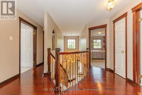 11 Langford Crescent Ottawa ON K2K 2N4