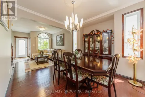 11 Langford Crescent Ottawa ON K2K 2N4